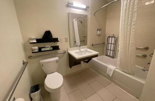 Secaucus Hotel | Candlewood Suites Secaucus by IHG