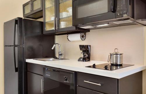 Vestal Hotel | Candlewood Suites Vestal - Binghamton by IHG