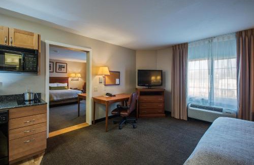 Windsor Locks Hotel | Candlewood Suites Windsor Locks by IHG