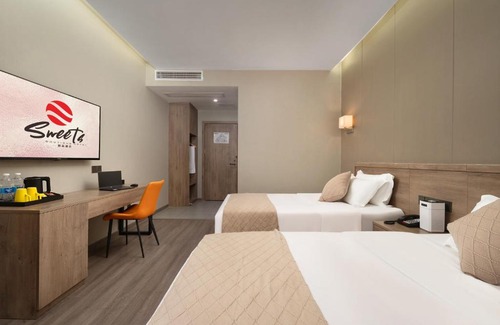 Yuzhong Hotel | Candy Box Boutique Hotel