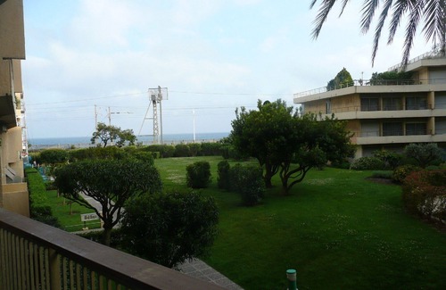 Cannes La Bocca Apartment | Cannes la Bocca Beau T2 close to the sea.