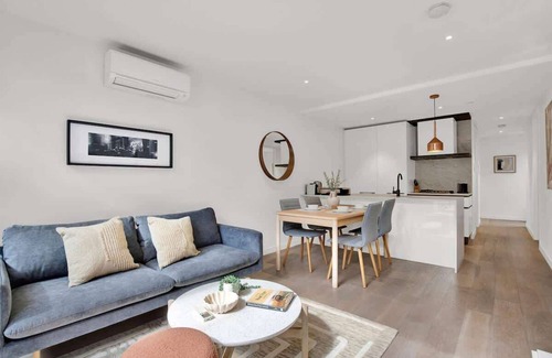 Saint Kilda South Apartment | Canopy - Boutique Elwood Luxury with parking