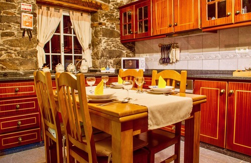 Calheta House | Cantinho da Calçada Near Same Hiking (with nice view, heat & air-condition)