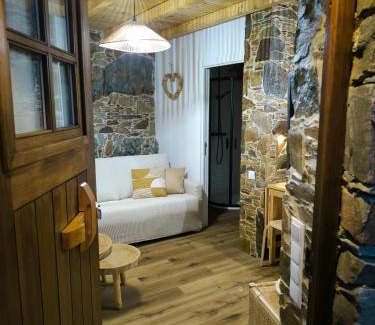 Lousa House | Cantinho do Talasnal