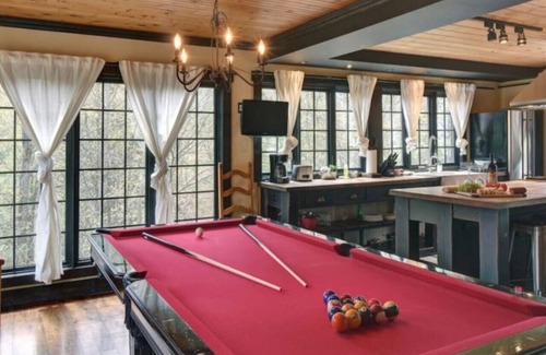 Cantley House | Cantley Lofts| 5 Lofts | Sleeps 20 | Lake |Hot Tub