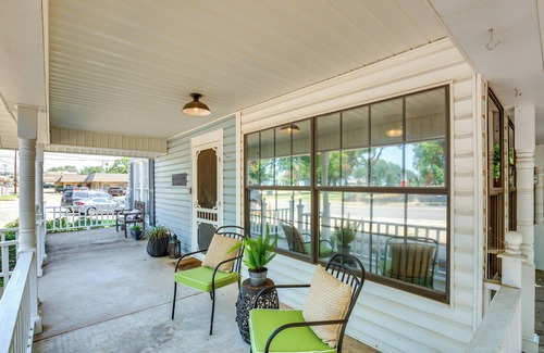 Canton House | Canton Home w/Porch < 1 Mile to First Monday!