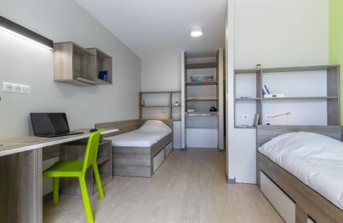 Moirans-en-Montagne Hotel | Cap Mauriana