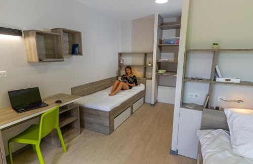 Moirans-en-Montagne Hotel | Cap Mauriana