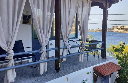 Lavreotiki House | Cap Sounion Beachfront House