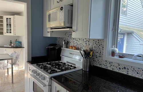 Mews Village House | Cape Cod/New Seabury Townhouse-4 Seasons!nWalk to Beach!