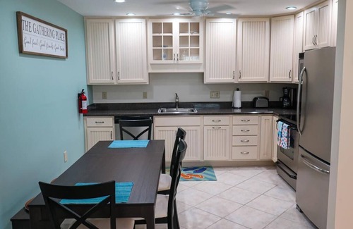 Village Green House | Cape May Peaches, Fully renovated Village Green quad that offers a bright beach atmosphere