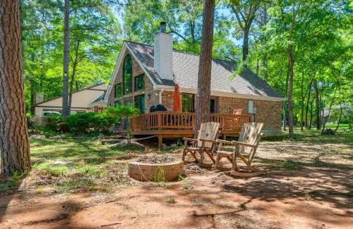 Cape Royale House | Cape Royale Home with Deck - Walk to Lake Livingston