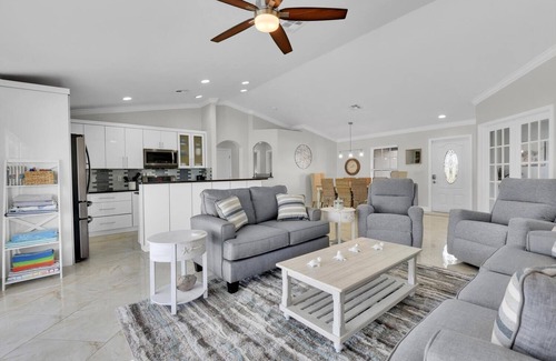 Mariner House | Cape Sanctuary-NW Cape Coral Getaway Southern Exposure