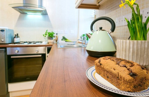 Llanystumdwy Cottage | Capel Bach - a near a pub that sleeps 6 guests in 3 bedrooms