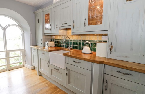Llanrug Cottage | CAPEL MAWR, pet friendly, luxury holiday cottage in Llanrug