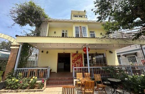 Da Lat Hotel | Capital O 1231 Hoang Yen Hotel & Coffee
