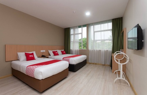 Victoria Hotel | Capital O 89344 Labuan Avenue Hotel