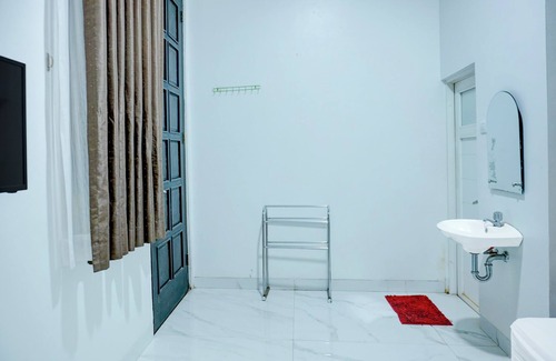 West Cirebon Hotel | Capital O 94491 Family Homestay
