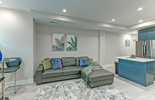 Truxton Circle Condo | Capitol Canvas: Artisan Condo in Prime Location, Pets Welcome, Gated Patio