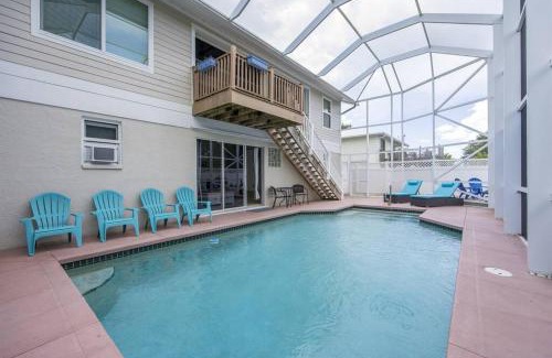 Isles of Capri House | Capri Charm Remodeled Oasis w/Heated Pool-Kayaks