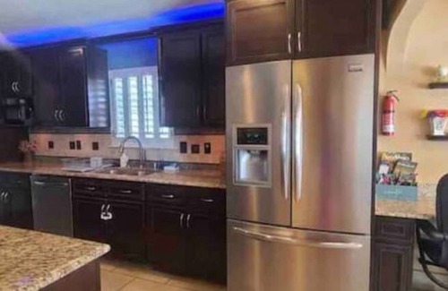 Northeast El Paso House | Captain Home w Saltwater Pool-close to Ft Bliss & Mt
