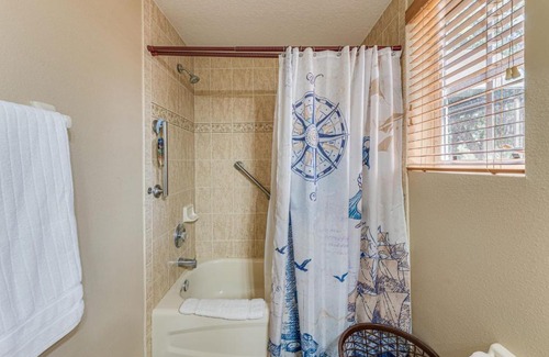 Chassahowitzka Bed & Breakfast | Captain room