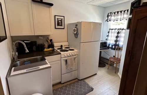 Oswego Apartment | Captain's Quarters Private Suite