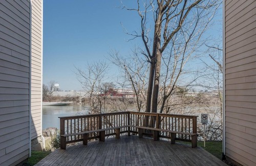 East Bank Condo | Captain's Quarters Riverfront #3
