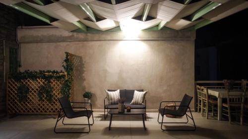Melikia Apartment | Captain Theo's modern apartment Martina