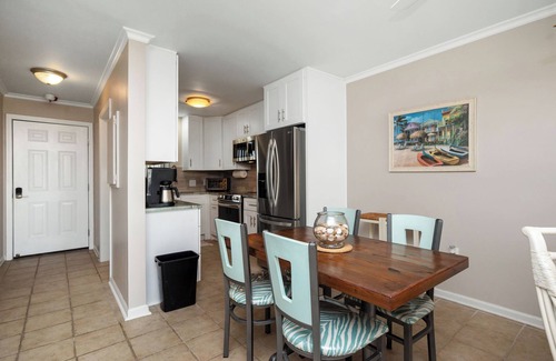 Caswell Beach Condo | Captains Choice: Oceanfront Condo with Covered Balcony and Community Pool