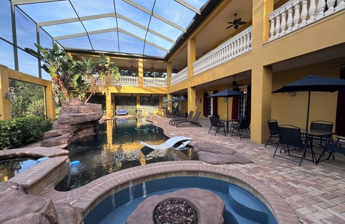 Lakeland House | Captains Quarters at Opal Oaks Micro Resort