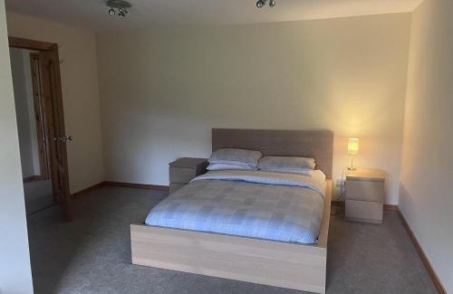 Motherwell Apartment | Captivating 2 Bed Apartment in Newhouse