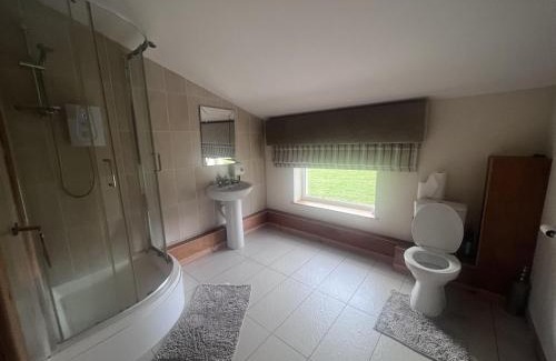 Motherwell Apartment | Captivating 2 Bed Apartment in Newhouse