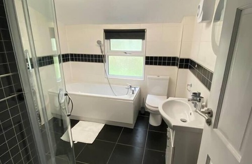 Meliden Cottage | Captivating 2-Bed Cottage in Prestatyn