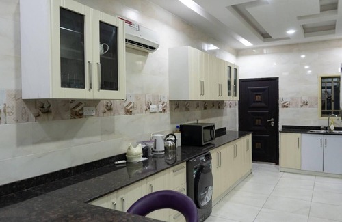 Ofin House | Captivating 5-Bed house pent house in Lekki Lagos