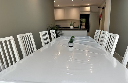 Waltham Abbey House | Captivating 7 -Bed House in Waltham Abbey