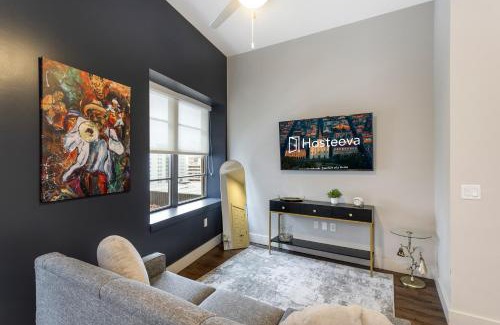 Central Business District Apartment | Captivating Condo near City Hot Spots