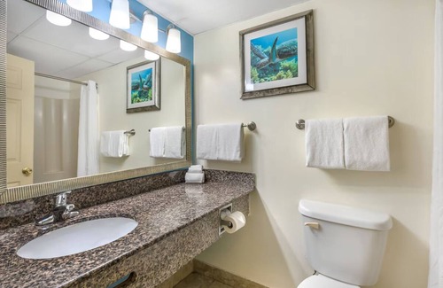 Seabreeze Park Hotel | Captivating Oceanview Suite w/Balcony - Perfect for Family Fun | 2 Units