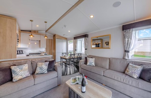 Waren Mill House | Caravan with one double and one twin.