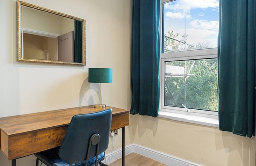 Roath House | Cardiff Charm on Treharris Street