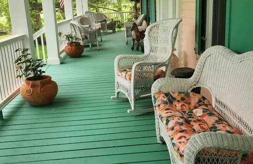 Montgomery House | Cardinal Farm - Montgomery, NY