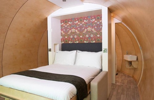 Kippen Hotel | Cardross Estate Glamping