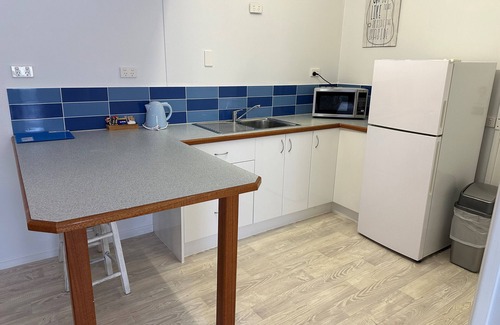Cardwell Hotel | Cardwell Beachfront Motel