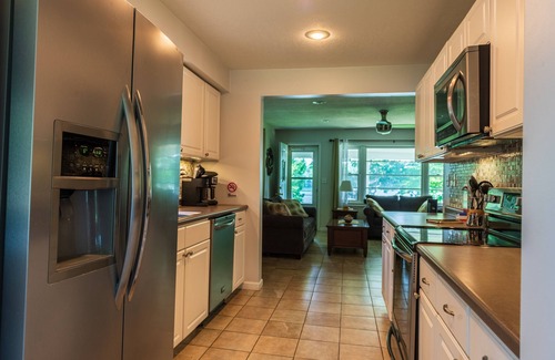 Three Rivers Cottage | Carefree Lakefront Cottage/11 mins to skiing