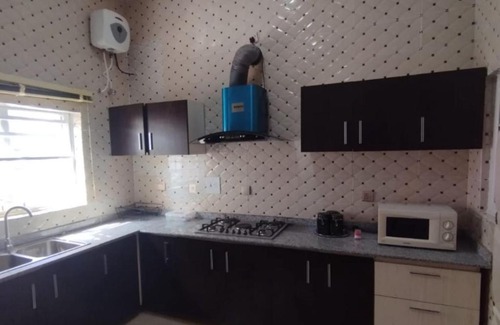 Ofin Apartment | Caremax Shortlet