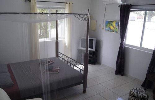 Seru Mahuma Bed & Breakfast | Caribbean vacation on Curacao like with friends
