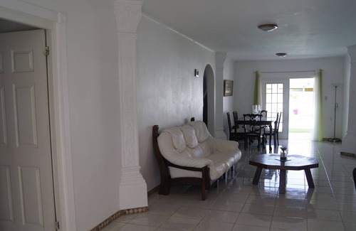Seru Mahuma Bed & Breakfast | Caribbean vacation on Curacao like with friends