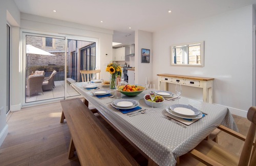 Seaview House | Carita - a semi detached house that sleeps 6 guests in 3 bedrooms