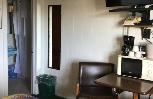 Baraga Hotel | Carla's Inn