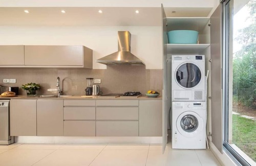 Herzliya Pituach Villa | Carmelo l Galei Beach House
